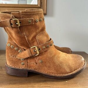 UGG FABRIZIA STUDS CHESTNUT SUEDE BIKER MOTO BOOTS SIZE 6.5 US WOMENS